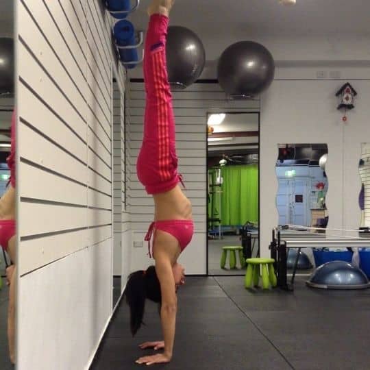 MoveMedics-Selina-Doing-Handstand